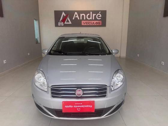 FIAT LINEA 1.8 ABSOLUTE 16V FLEX 4P AUTOMATIZADO FIAT LINEA 1.8 ABSOLUTE 16V FLEX 4P AUTOMATIZADO